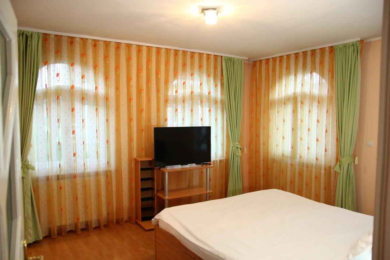 Casa Monica Hotel Băile Felix Екстериор снимка