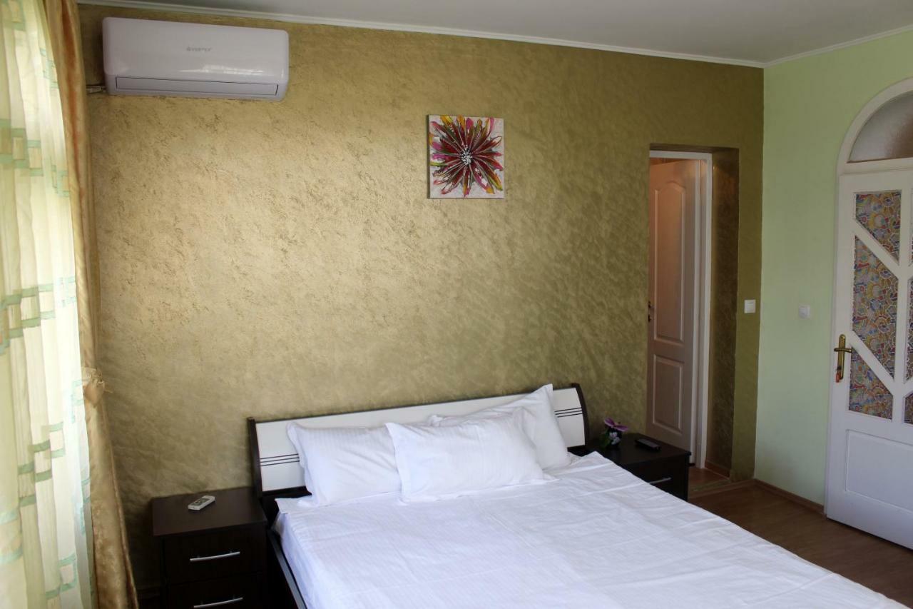 Casa Monica Hotel Băile Felix Екстериор снимка